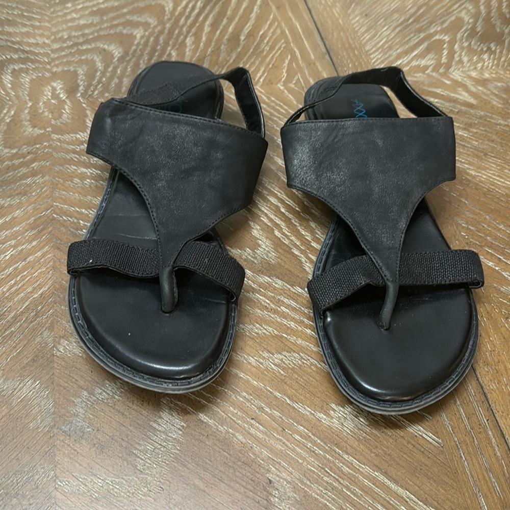 Axxiom Comfortbale Black Sandals, 9M